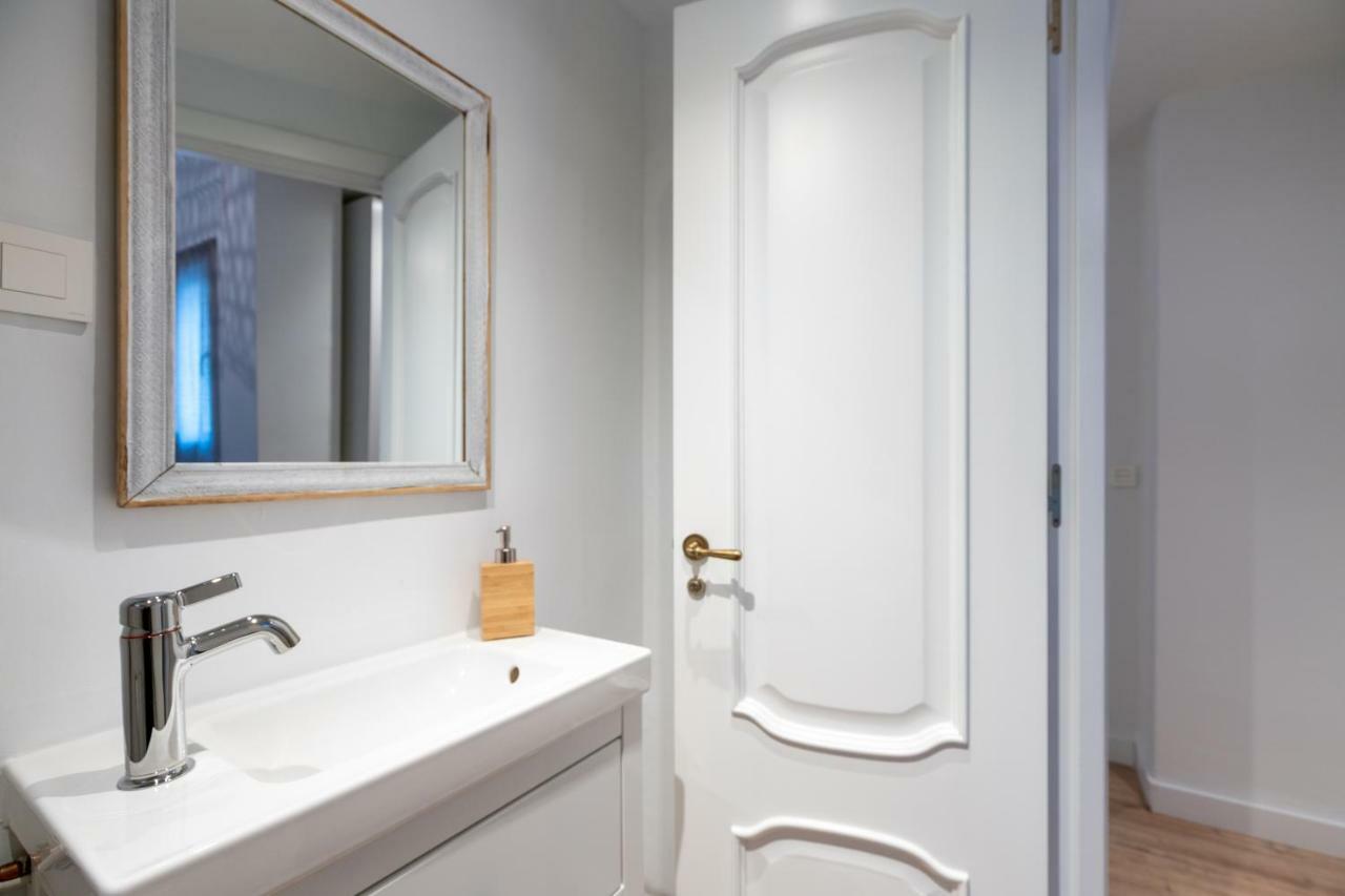 Unique Homes Las Setas, Plaza De San Pedro 6 Pax Sevilla Eksteriør bilde